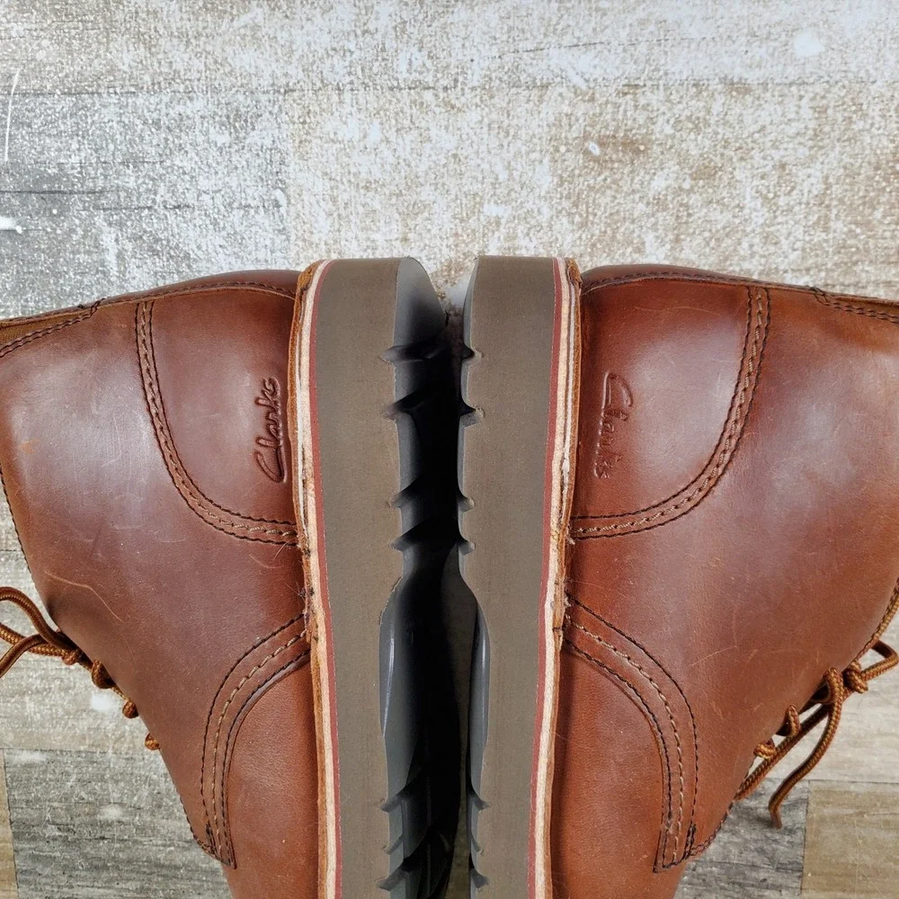Clarks‎ Eastridge Mid Mens Chukka Boots Sz 9.5 Brown Leather Lace Up Ankle Boot